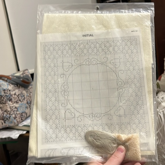 New, Cross-Stitch Pattern Kit, Counted Breaded Embroidered, Pillow Cases, White - Picture 6 of 7